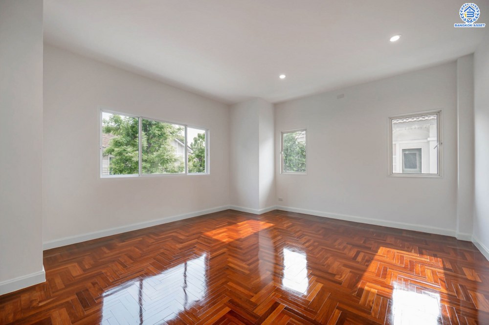 บ้านมือสองตกแต่งใหม่ แบรนด์คุณภาพจาก Property Perfect โครงการ เพอร์เฟคเพลส พระราม5-ราชพฤกษ์ ครบทุกการใช้ชีวิตบนเนื้อที่ 60.7 ตร.ว. ฟังก์ชัน 3 ห้องนอน 3 ห้องน้ำ 2 ที่จอดรถ บรรยากาศร่มรื่น facility ครบ! บนทำเลคุณภาพ ใกล้วงเวียนพระราม5 และจุดขึ้นทางด่วน "ศรีรัช"